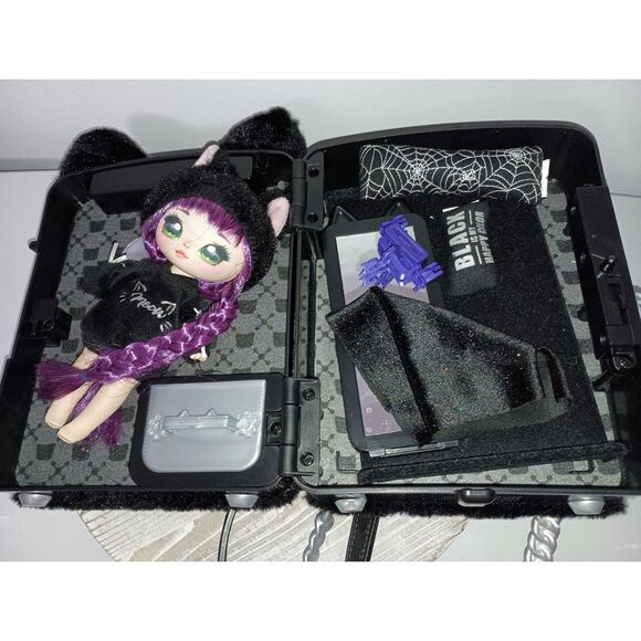 Na Na Na Surprise 3-in-1 Backpack Black Kitty Bedroom with Unicorn Doll (Extra) - Picture 3 of 8